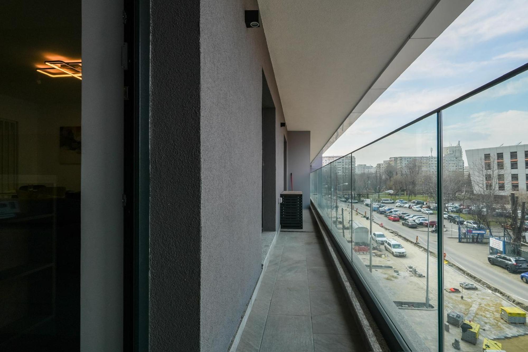 Sandra - Park-View Apt With Balcony & Parking Bukarest Exterior foto