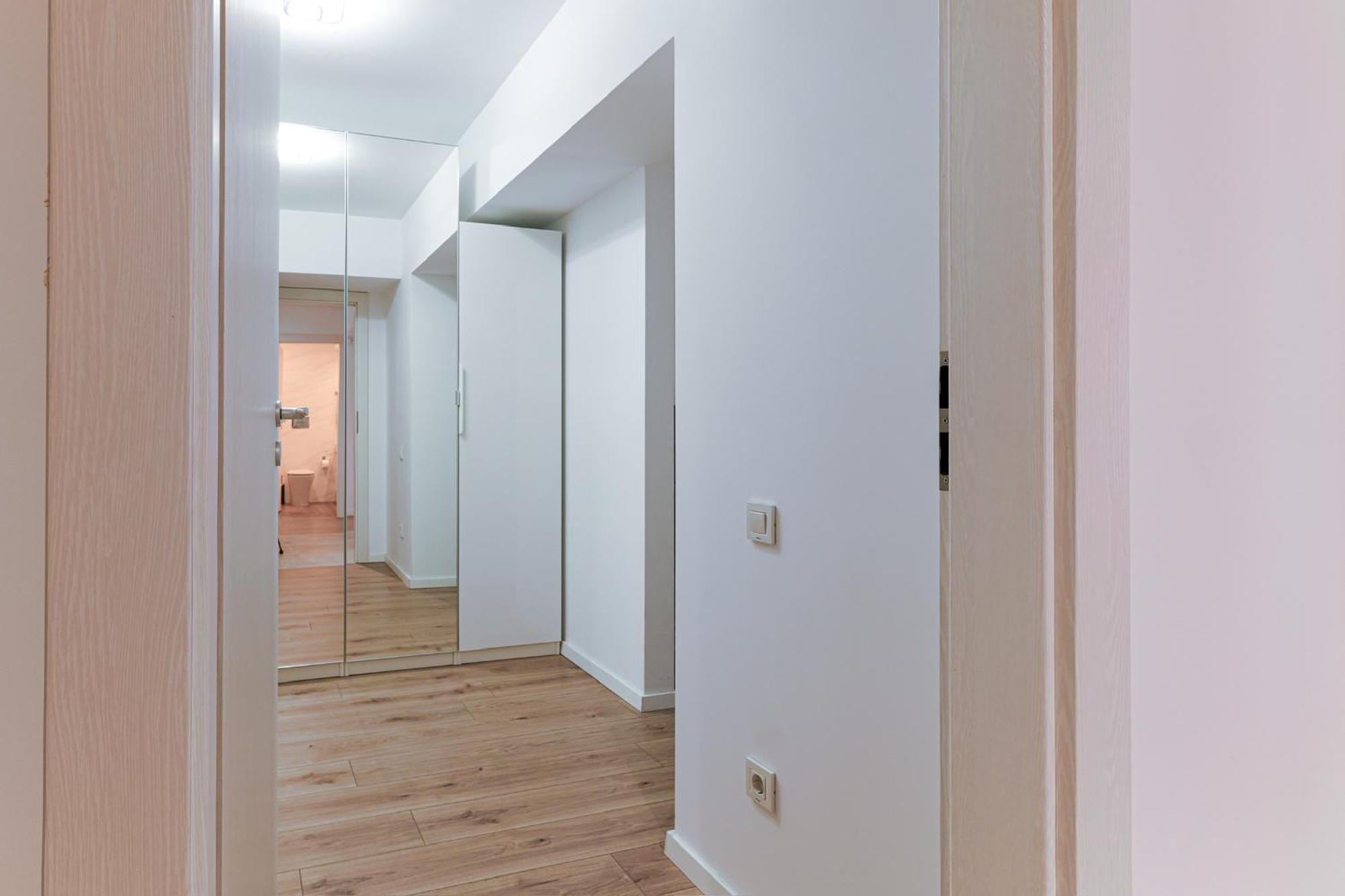 Sandra - Park-View Apt With Balcony & Parking Bukarest Exterior foto