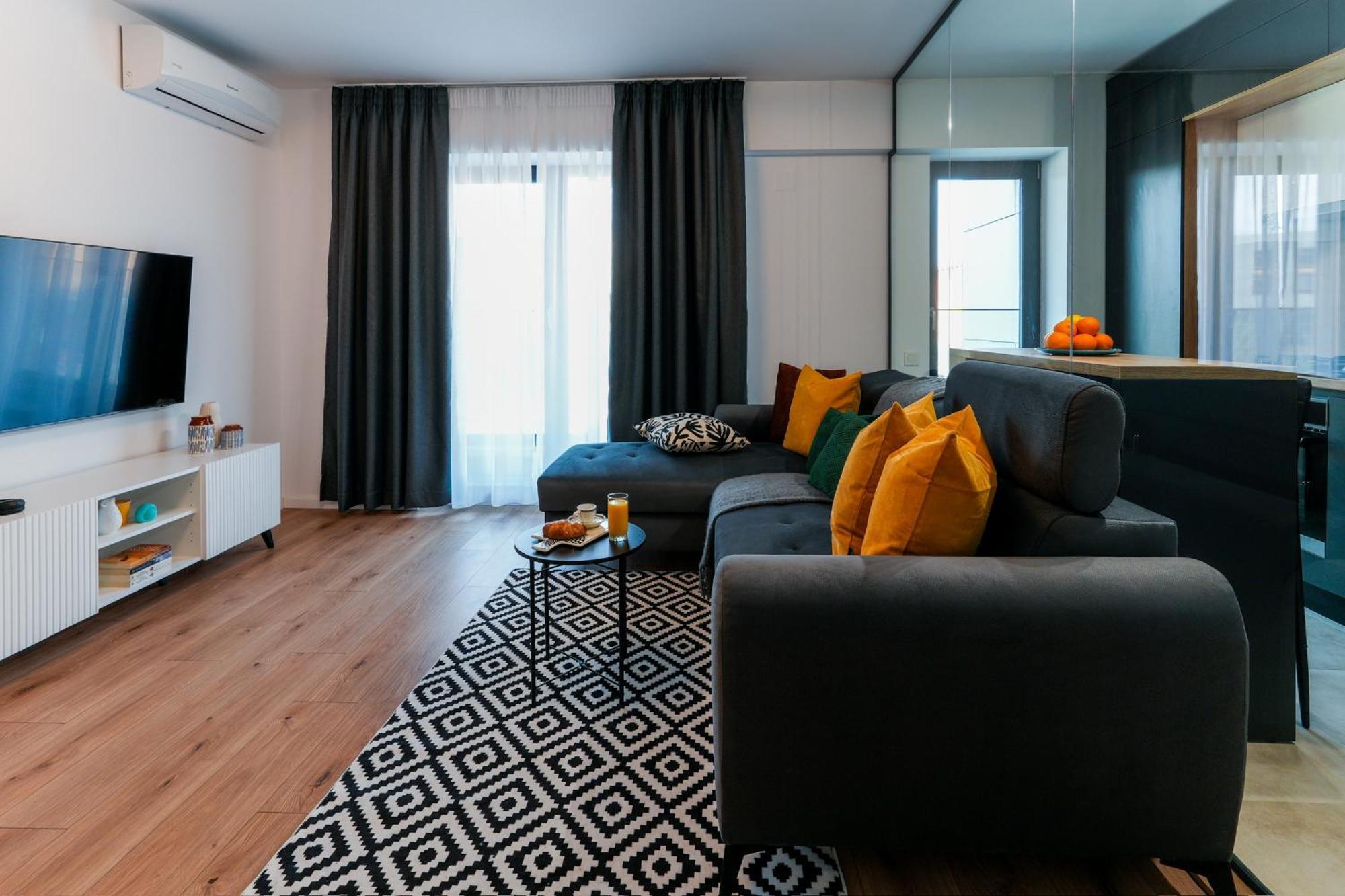 Sandra - Park-View Apt With Balcony & Parking Bukarest Exterior foto